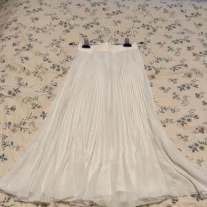 2XS Aritzia Wilfred Cream Skirt
